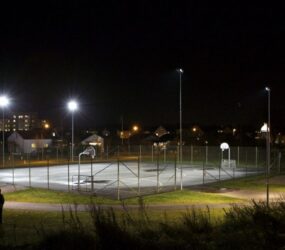 Bättre belysning på tennisbanan