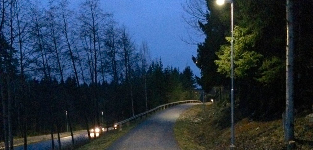 Energisnål (20 watt) gång- och cykelväg i Sundsvall