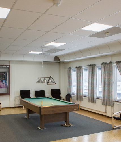 Dagsljusvit och uppiggande belysning på kontoret