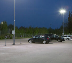 Energieffektiv belysning på parkeringen vid ICA's centralager
