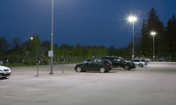 Energieffektiv belysning på parkeringen vid ICA's centralager