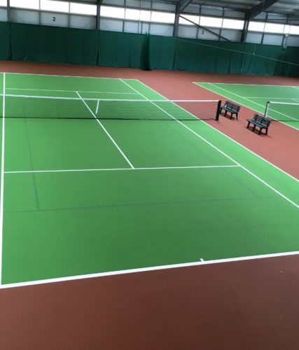 Välrenommerad idrottsanläggning uppgraderar till LED på tennisbanor