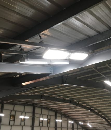 Välrenommerad idrottsanläggning uppgraderar till LED på tennisbanor