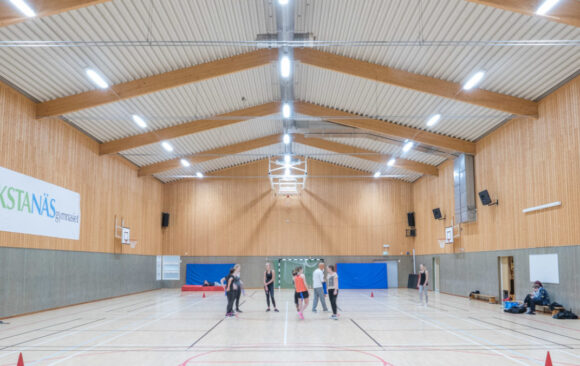 LED i idrottshallen Vackstanäsgymnasiet