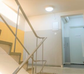Smart LED-belysning i trapphuset