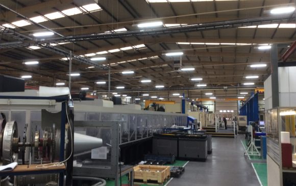 Bromford Industries spar en halv miljon kronor med LED