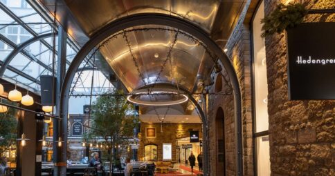Ny designbelysning till restaurang Tures i Sturegallerian