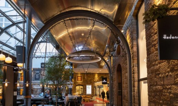 Ny designbelysning till restaurang Tures i Sturegallerian